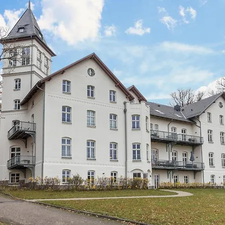Jagdschloss Zu *